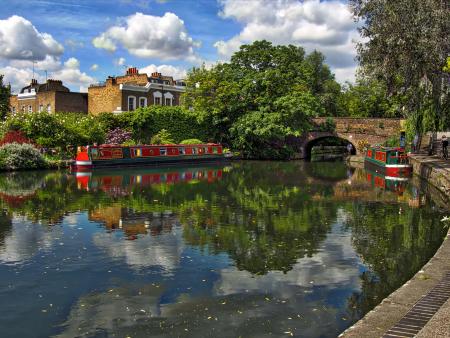 Emilia Pyle - The Simple Life - Cardiff, England