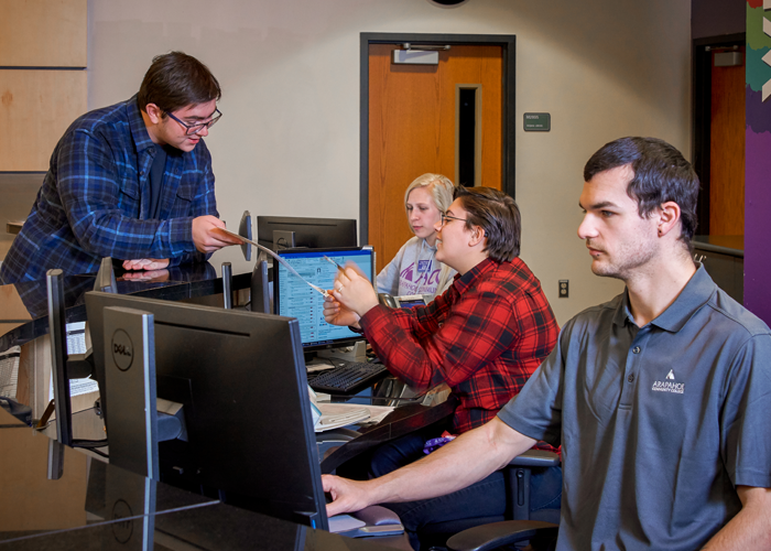 ACC students getting help at the Welcome Center at the Littleton Campus.